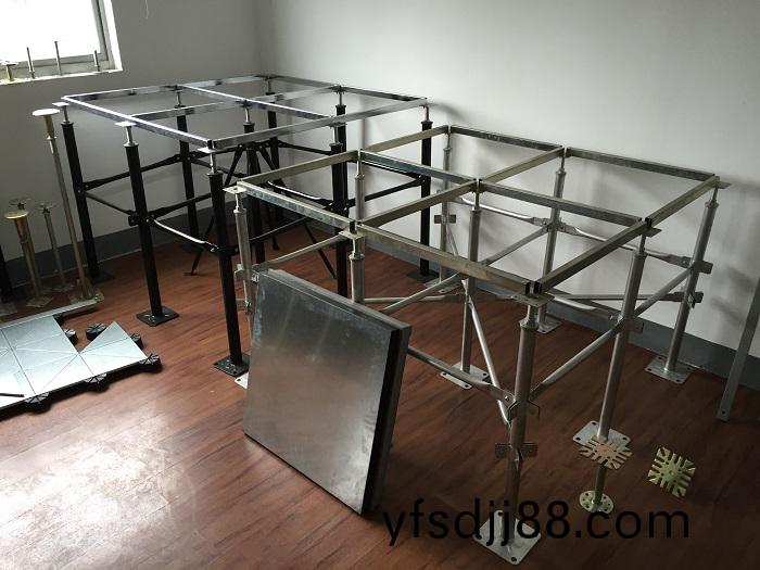 防(fang)靜(jing)電(dian)地(di)闆配(pei)件